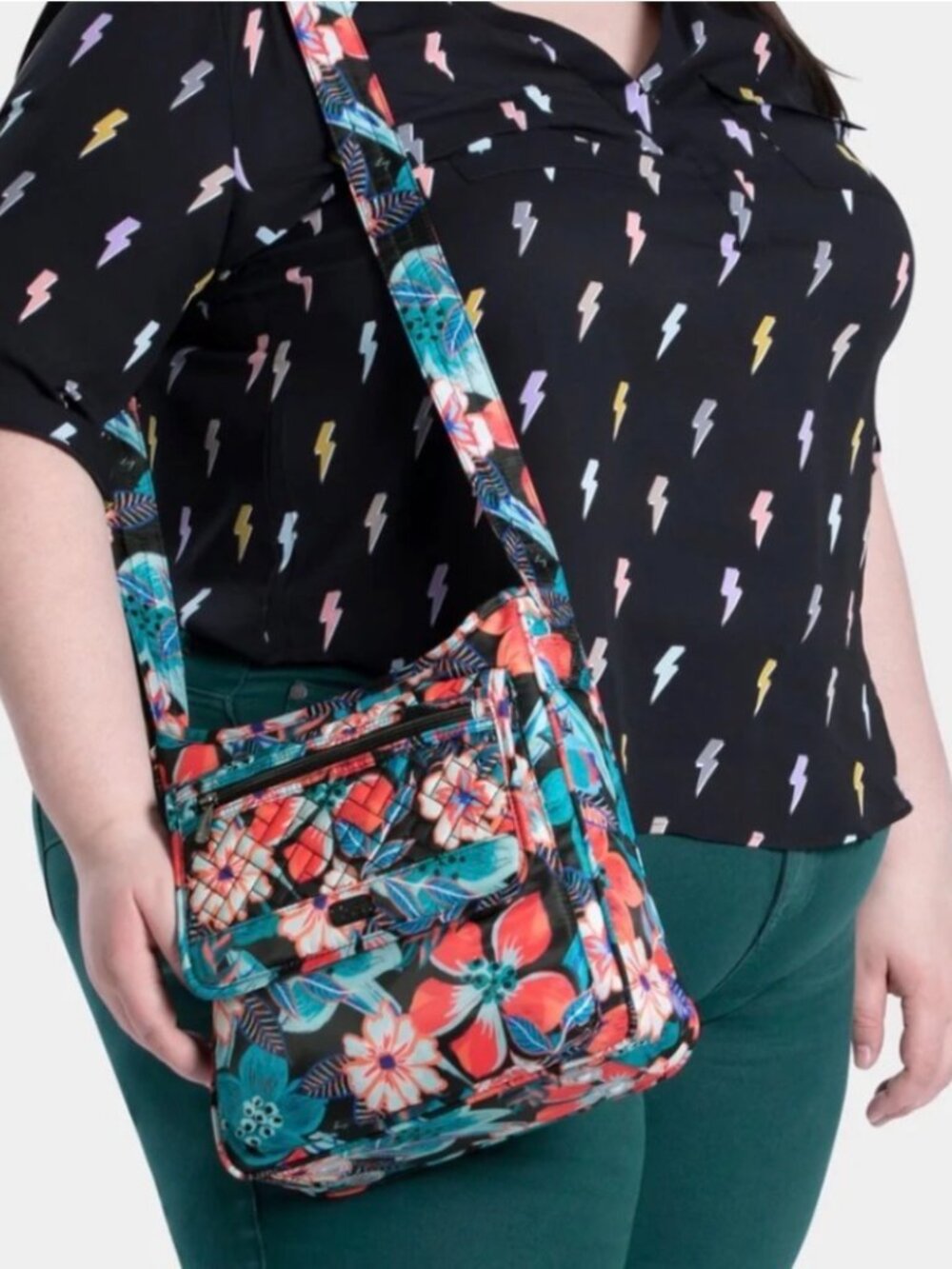 NWOT Lug Tropical Floral Hopscotch Crossbody Purse.